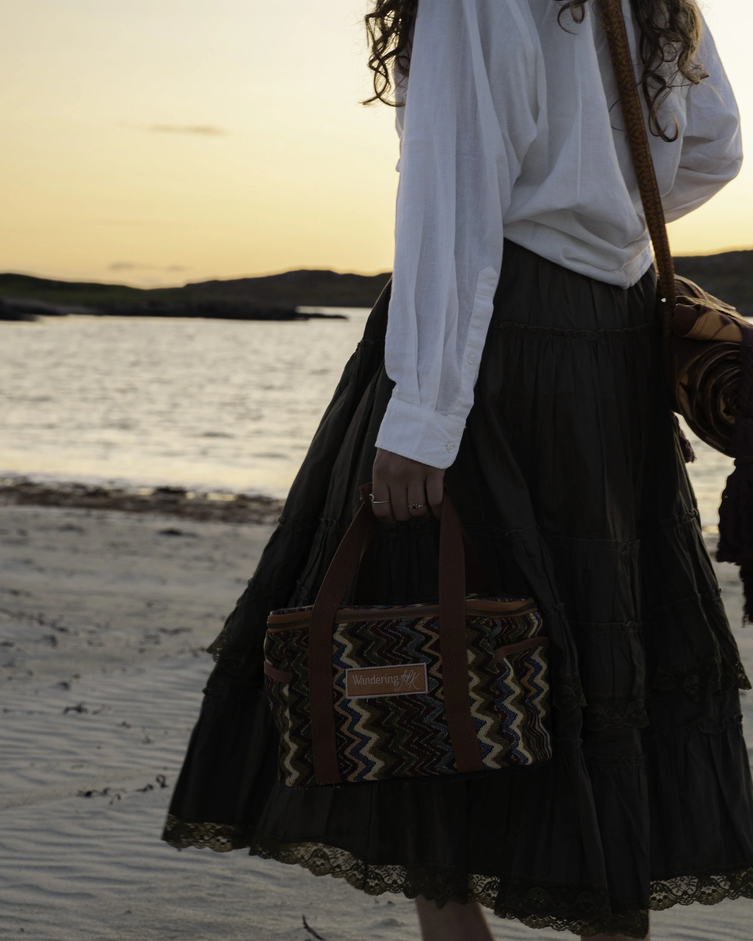 Wandering Folk - Beatha Studio