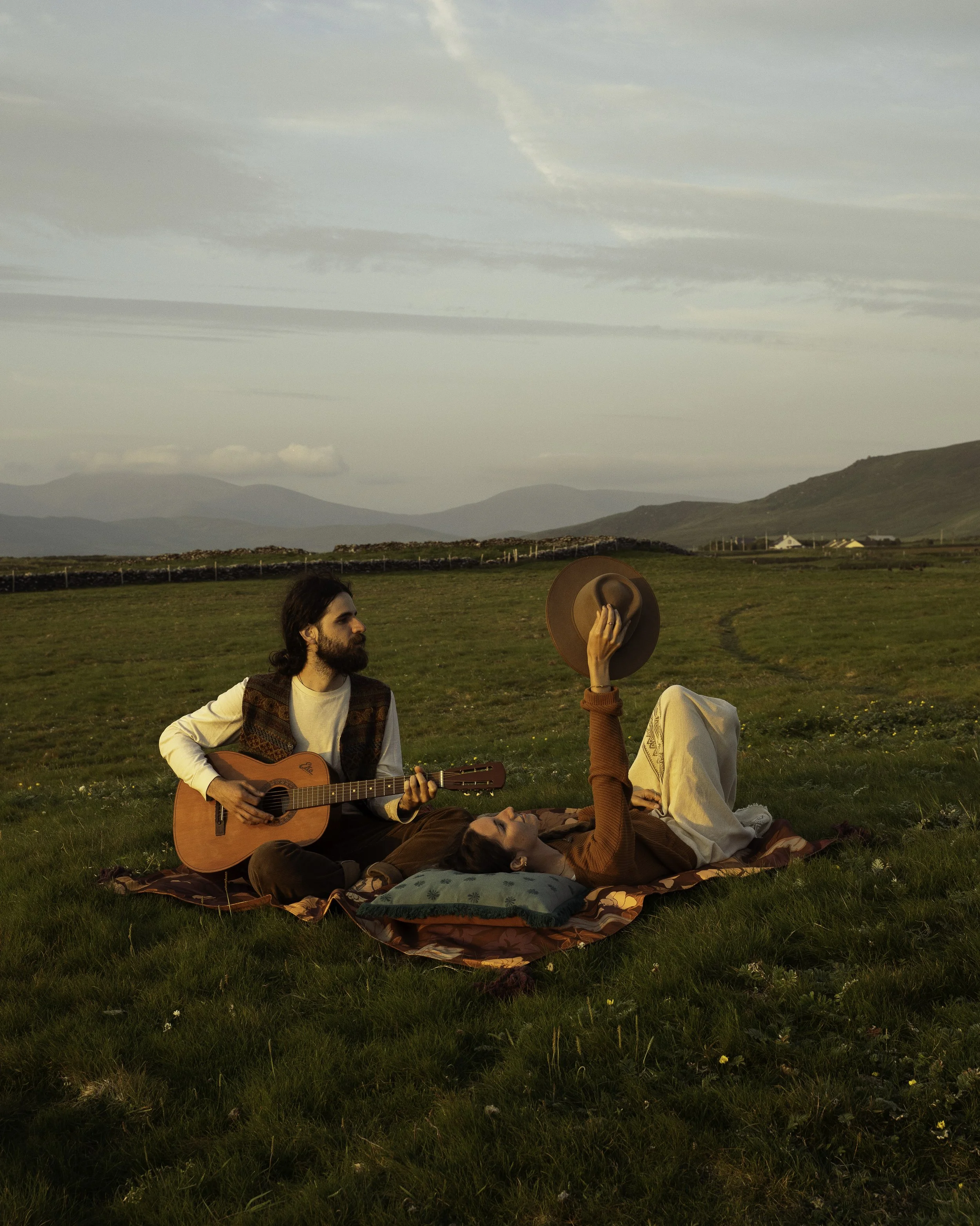 Wandering Folk - Beatha Studio