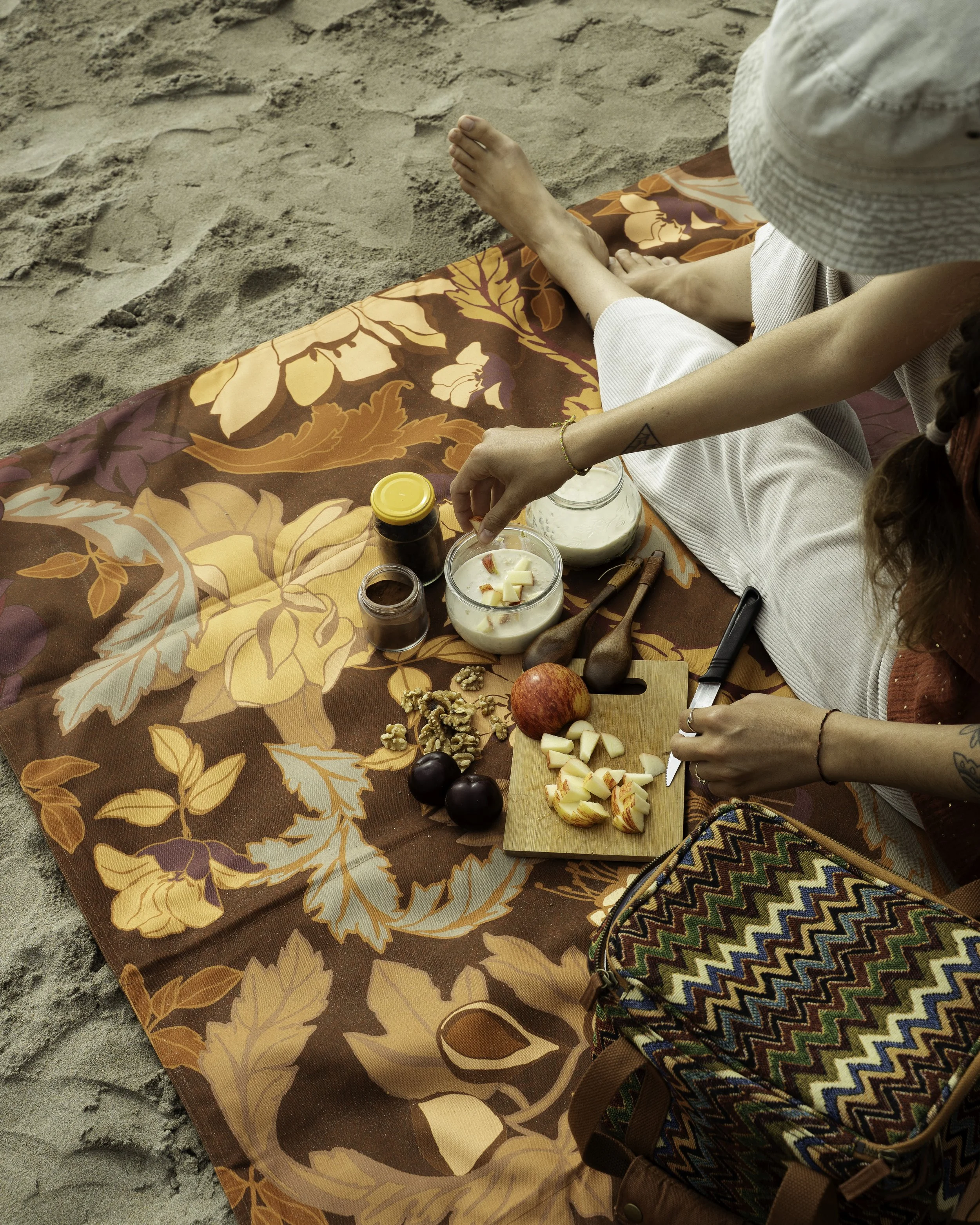 Wandering Folk - Beatha Studio