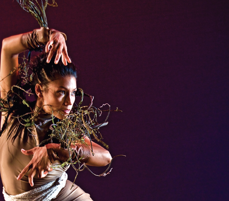 DANCING EARTH: OF BODIES OF ELEMENTS