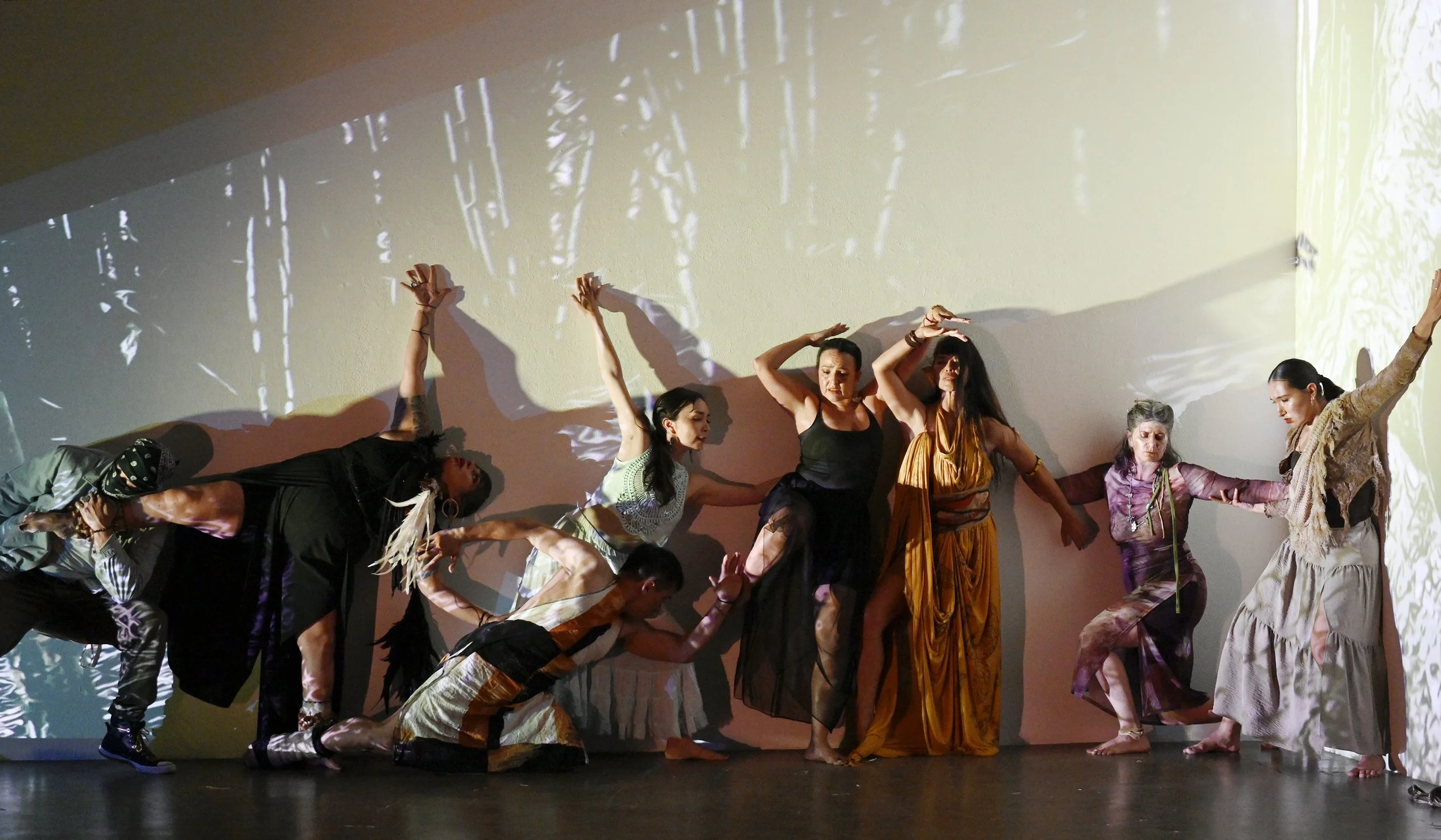 “VISIONARY ARTISTS …“