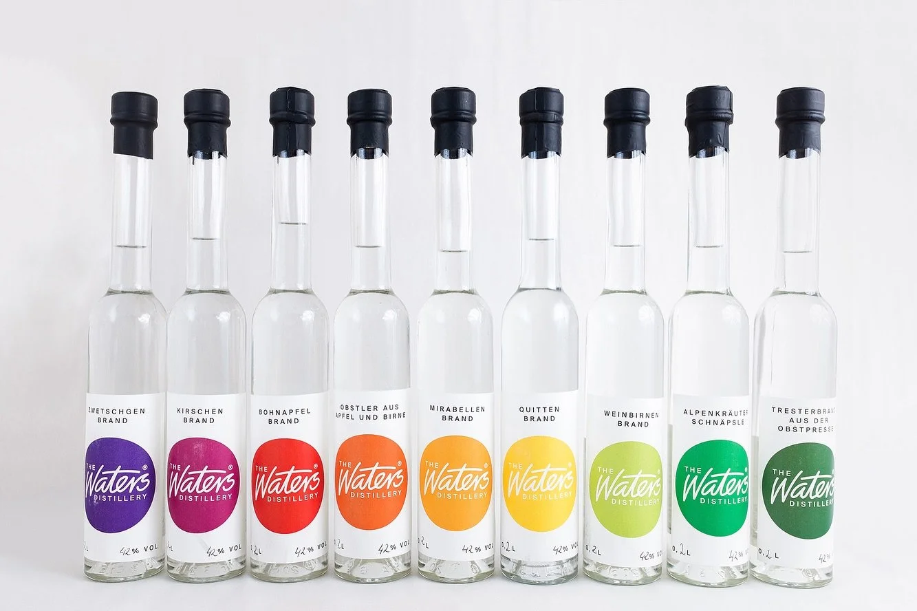 Kennst du schon unsere klaren Br&auml;nde? Das komplette Sortiment bekommst du nur vor Ort bei uns in der Brennerei. Morgen wieder 10-18 Uhr Ritterstra&szlig;e 6 75181 Pforzheim

#schnaps #buylocal #smallbatchdistillery #pforzelona