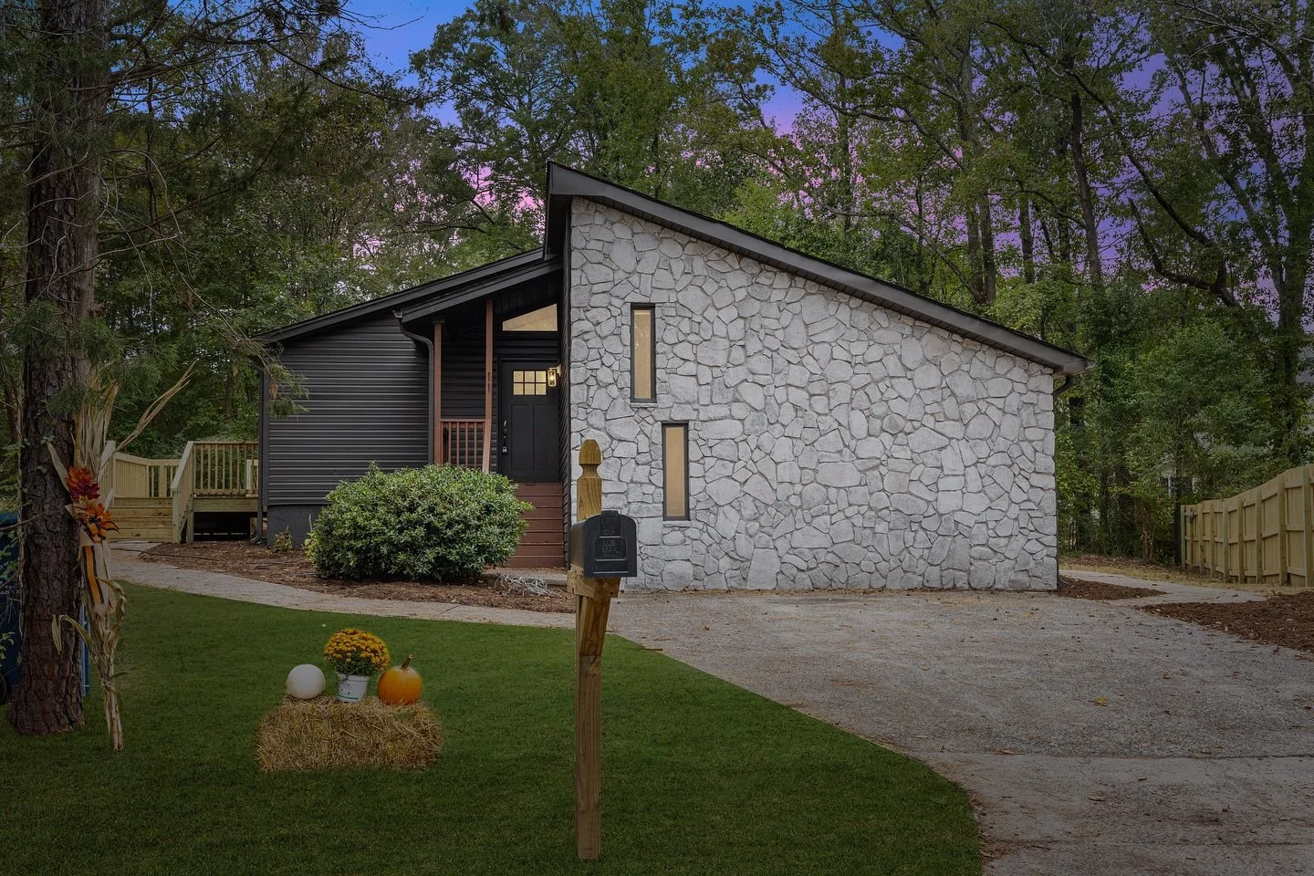 Just listed! Modernist style meets today&rsquo;s upgrades in this fully renovated Durham gem! ✨

Tucked on a quiet cul-de-sac with no HOA, this one-level home features a brand-new kitchen with marble countertops and soft-close cabinetry, updated bath