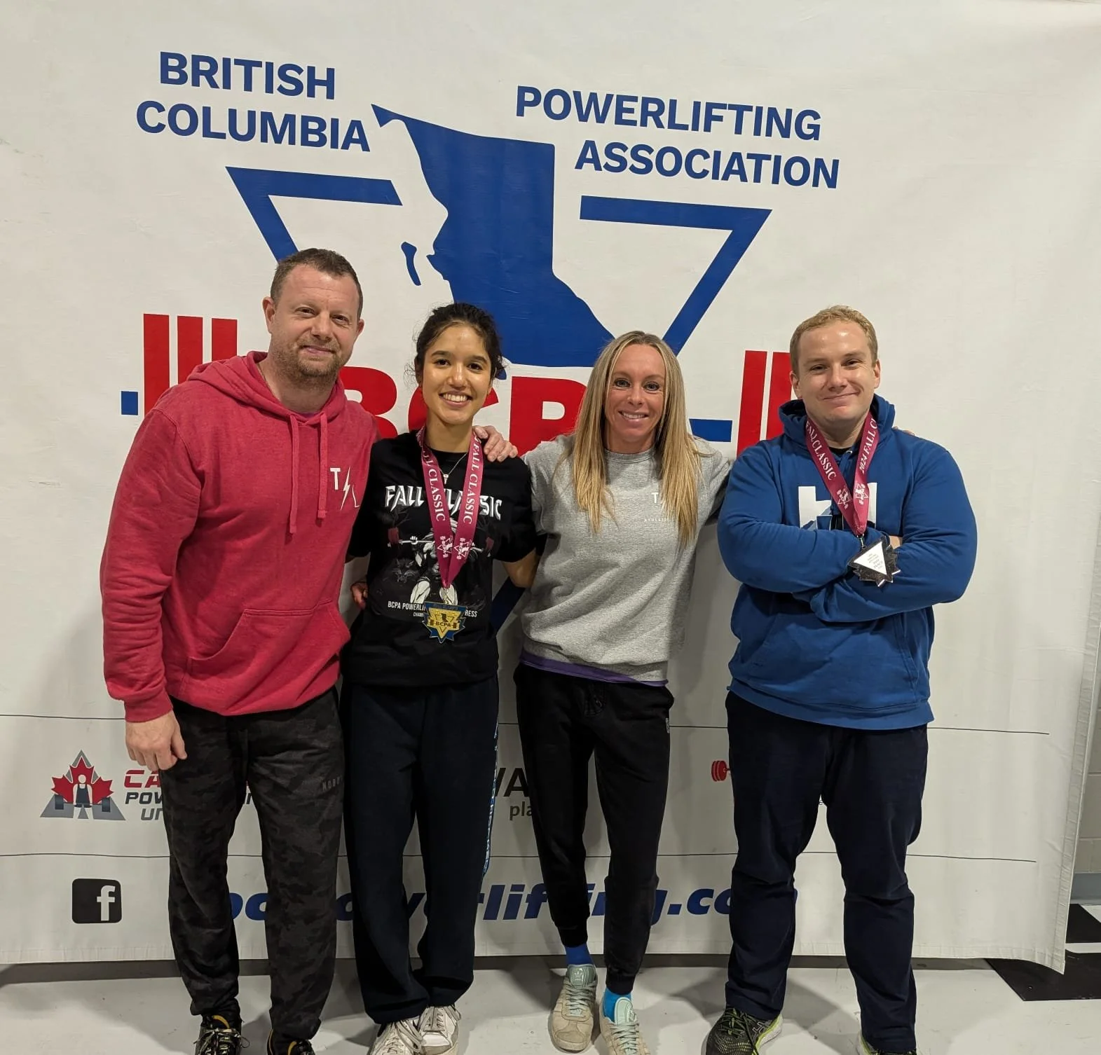 Powerlifting Meet Nutrition: How to Fuel and Cut Like a Pro.

We break down everything from what to eat meet day to how to manage your water cut safely and effectively. Whether you're chasing PRs or just want to perform your best on the platform, thi