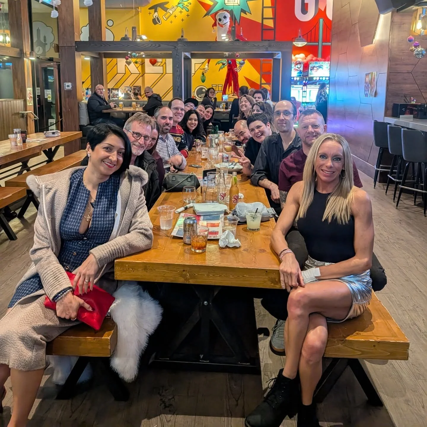 Thunder and Lightning Team Christmas Party! 🎄⚡

Amazing evening with the most amazing people! We're grateful to have such an awesome community of strong people. Thank you all for celebrating Christmas together! 

💚 ❤️ 💚 ❤️

#gymcommunity #vancouve