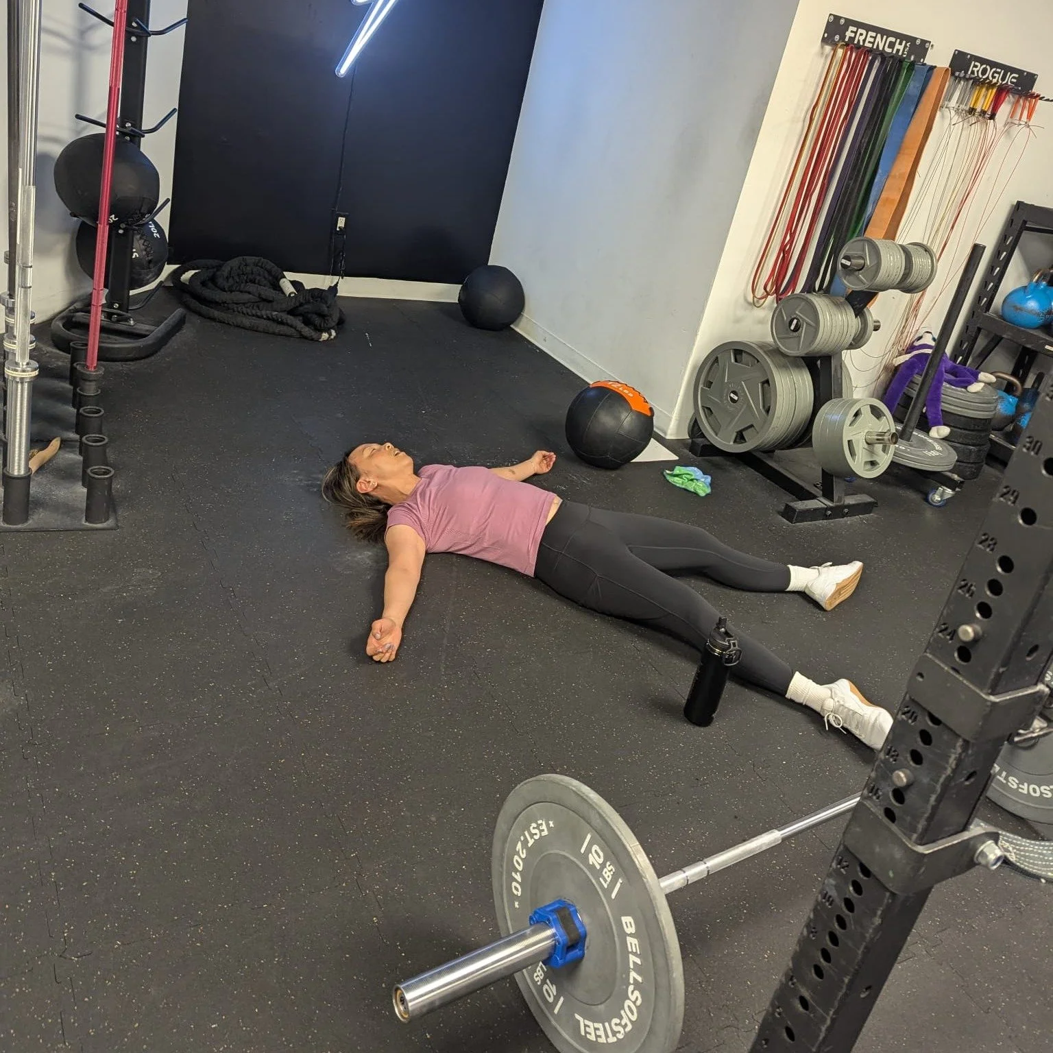 Feeling stuck with your results? Your sleep might be the reason. 

Most of your recovery happens at night. Deep sleep is where your body repairs muscle, balances hormones, and supports weight loss. When sleep drops, everything gets harder.

If you wa