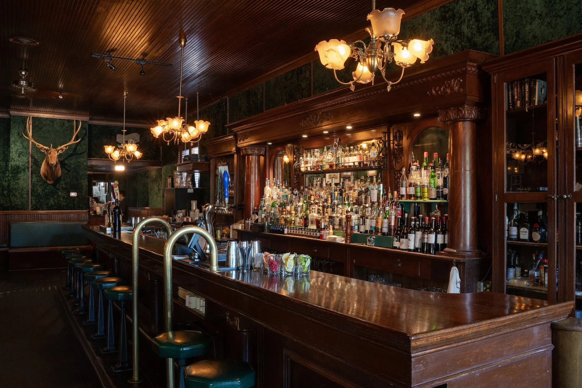 ELK AVENUE FOOD AND BEVERAGE