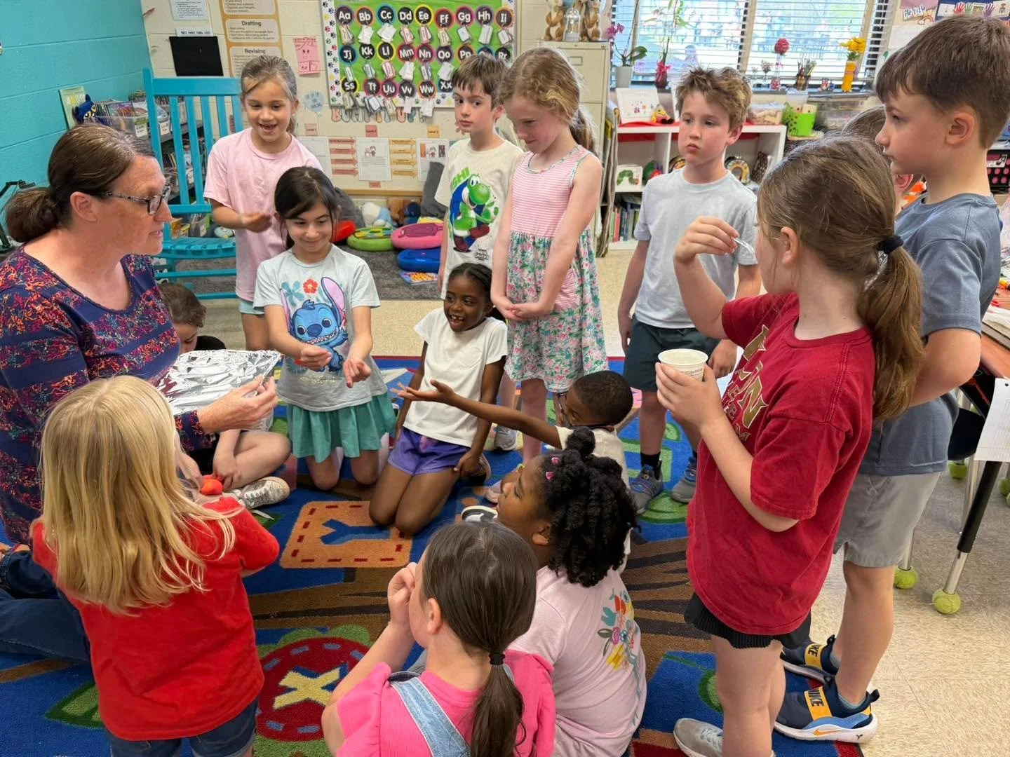 April Fools&rsquo; Day done right in Mrs. Surratt&rsquo;s class 🤎

Students were excited to hear she made brownies&hellip; but when it was time to pass them out, they were surprised with &ldquo;brown E&rsquo;s&rdquo; instead. A classic April Fools&r