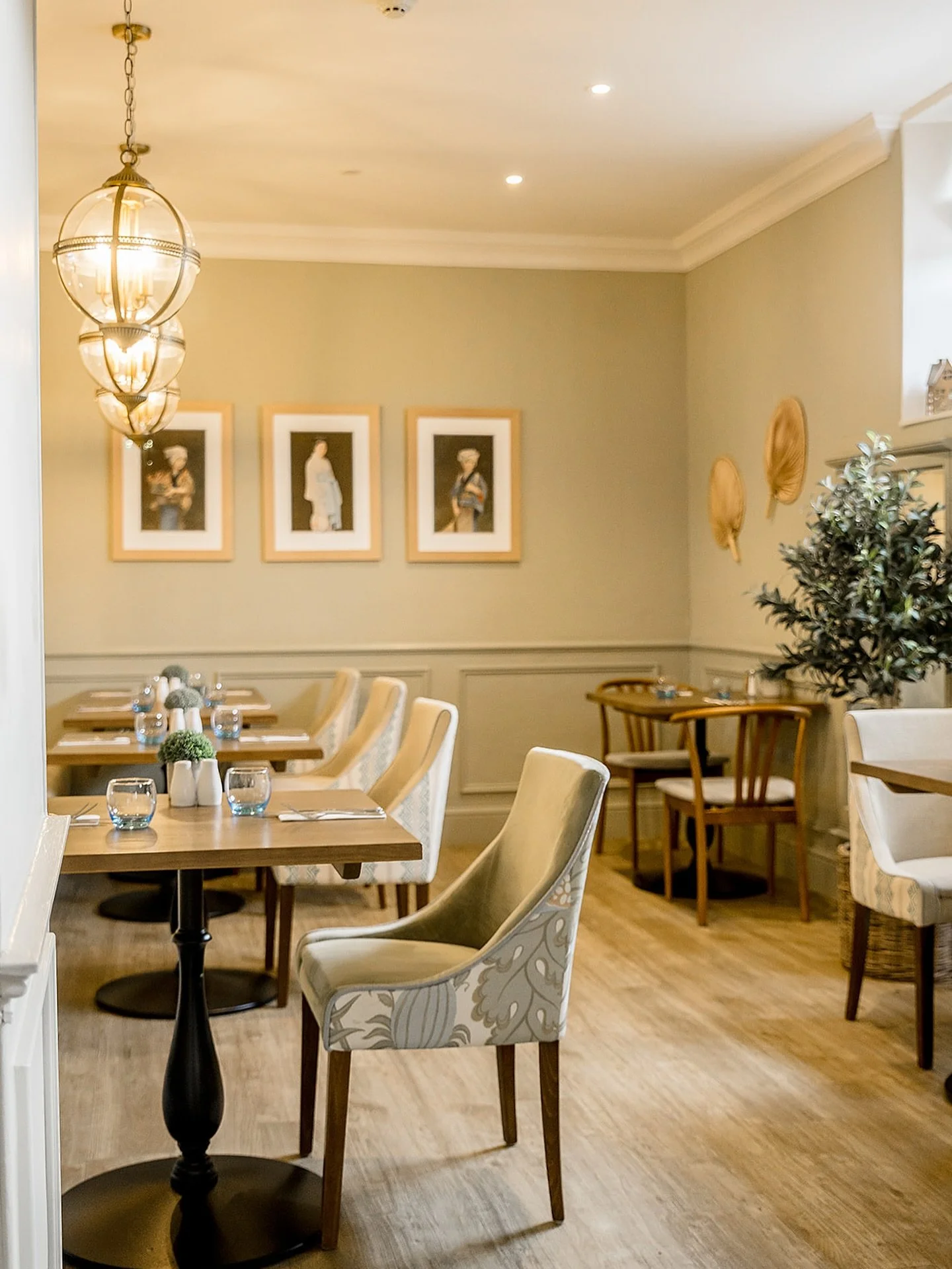 Our gorgeous restaurant, captured beautifully by @katyyatesphotography!

We&rsquo;re in love with this space after our recent refurb - light, modern, and welcoming. 

A little home away from home, perfect for relaxed dining, special occasions, or esc