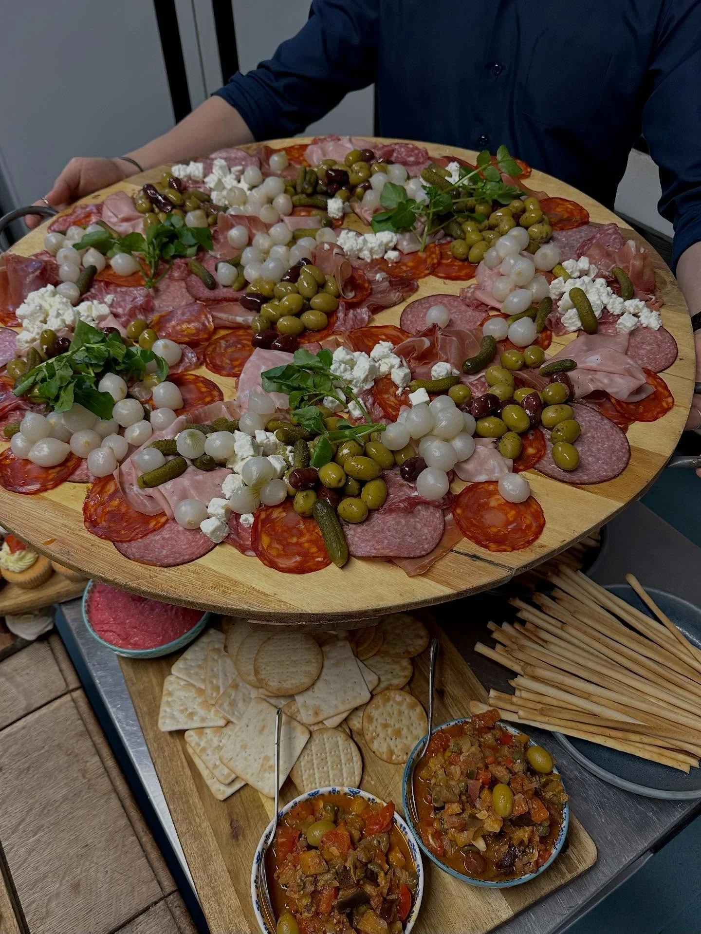 Now that&rsquo;s what you call a &ldquo;Sharing Board&rdquo; 🫒