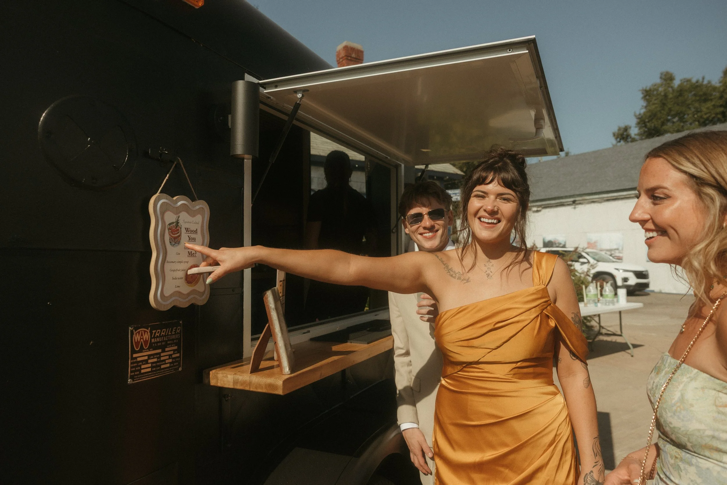 260822 Abby + Steve Sneak Peaks -68.jpg