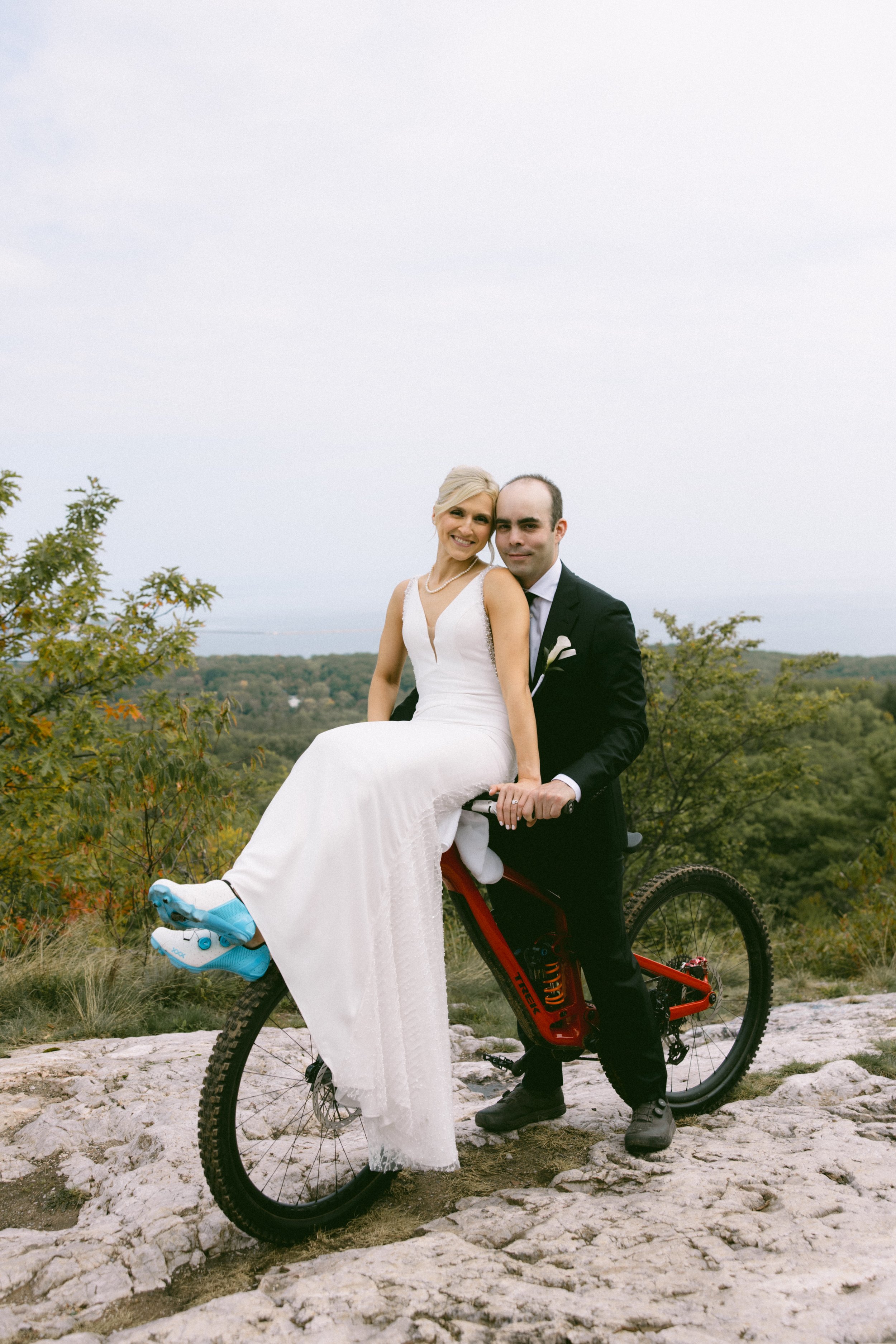 250913 Hazel + Mike Sneak Peeks-30.jpg
