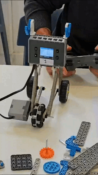 WhatsApp Video 2024-04-21 at 12.08.49.gif