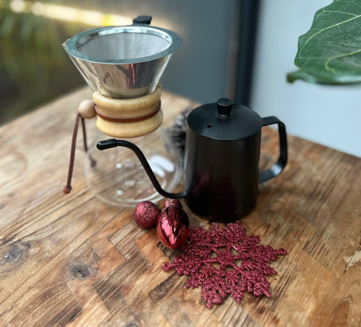 Christmas Classic Gift | Hourglass Pitcher | Filter | Medium Kettle