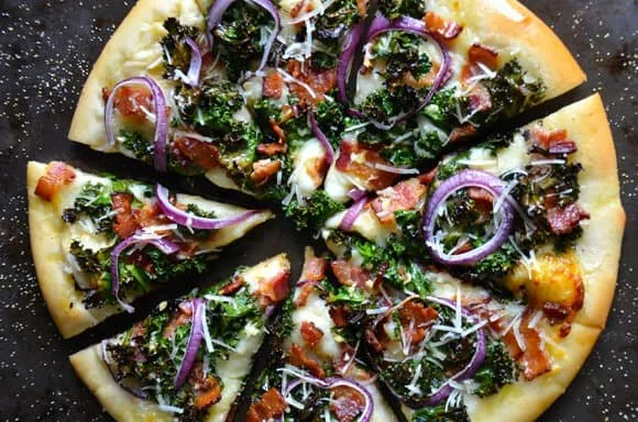 Garlicky Kale and Red Onion Pizza