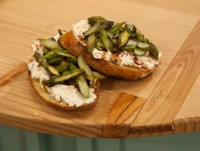 Grilled Asparagus Bruschetta