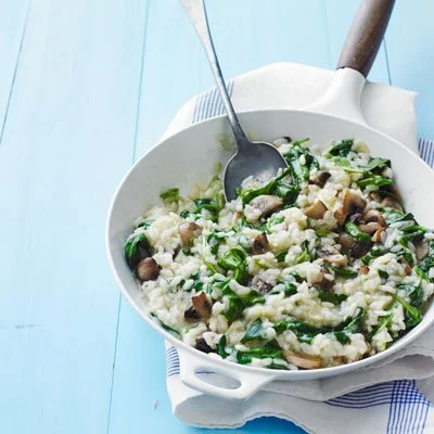 Risotto with Scallions (or spring garlic), Mushrooms and Spinach
