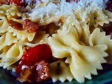 Pasta with Roasted Garlic and Cherry Tomatoes