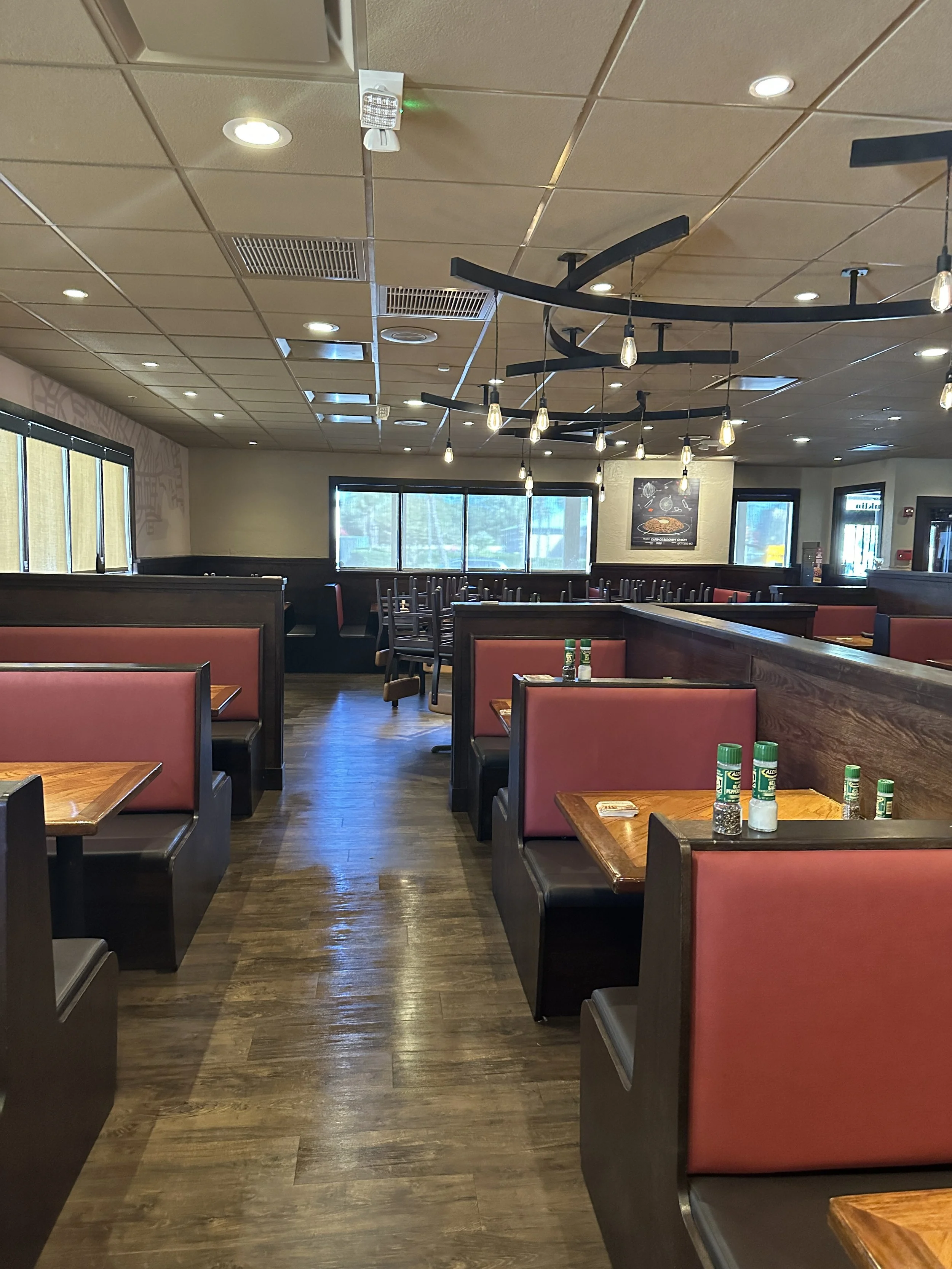 Dining - Right.JPG