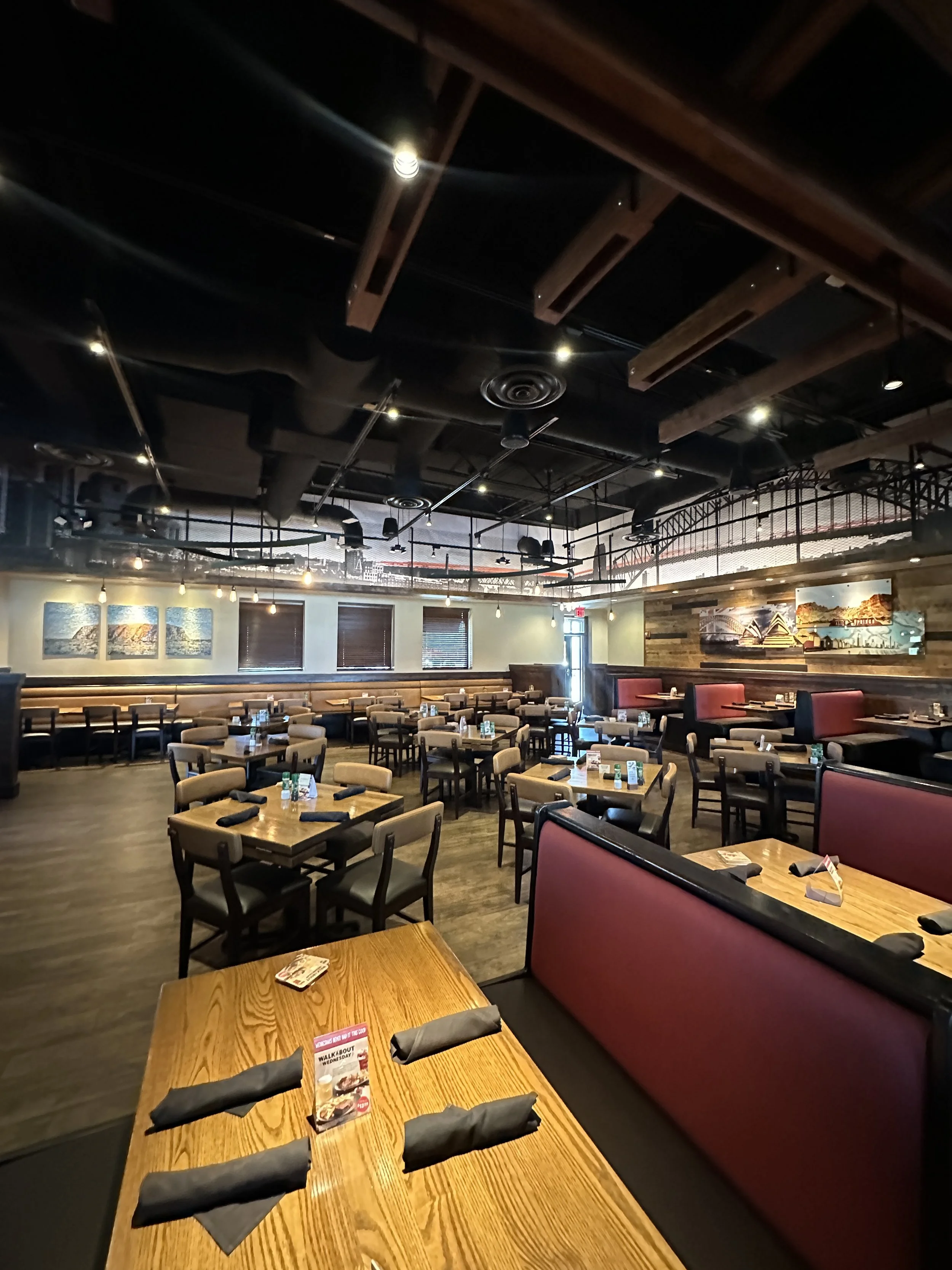 Dining - Center from Bar.JPG