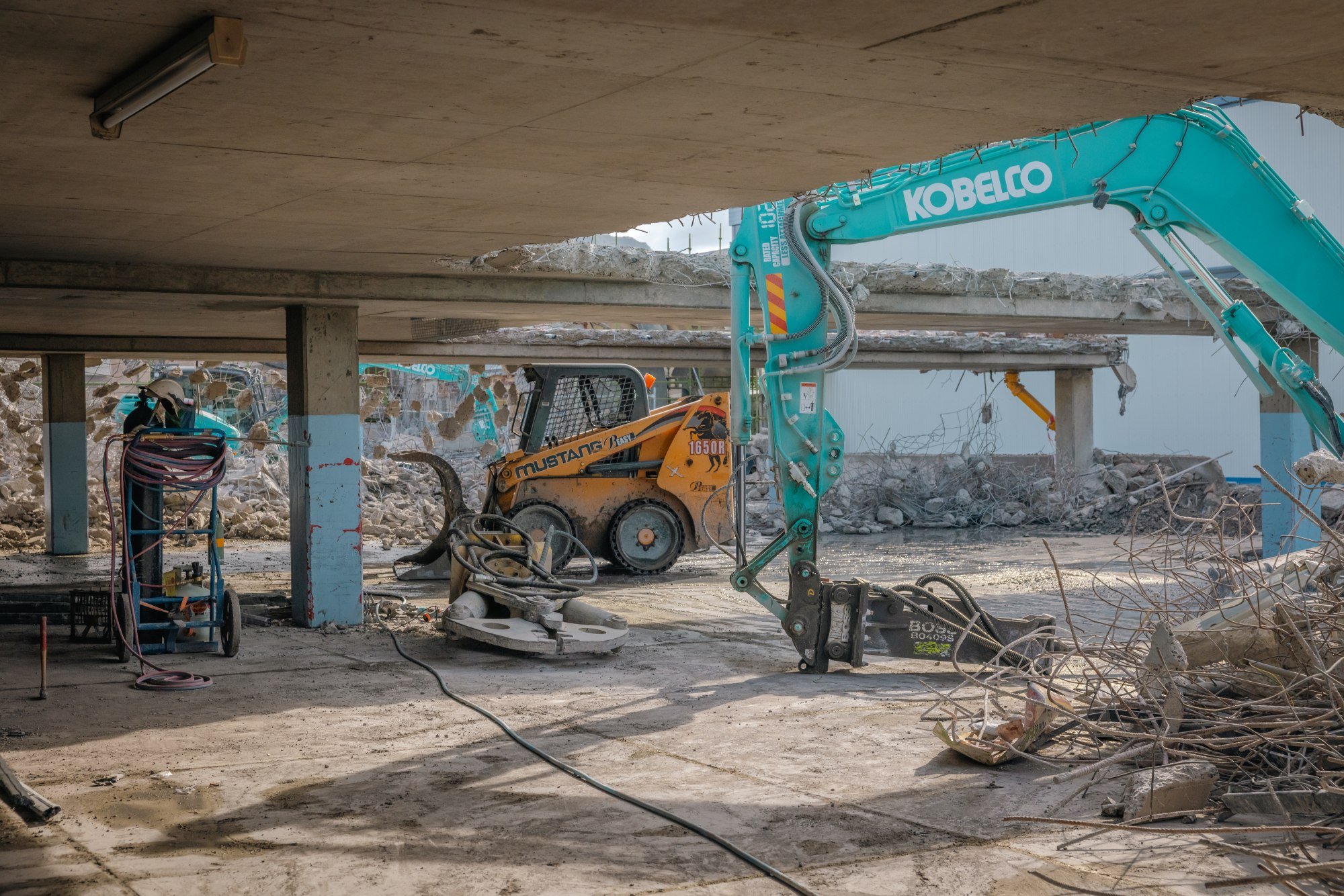 Complex Demolition Works Continue to Progress Steadily.