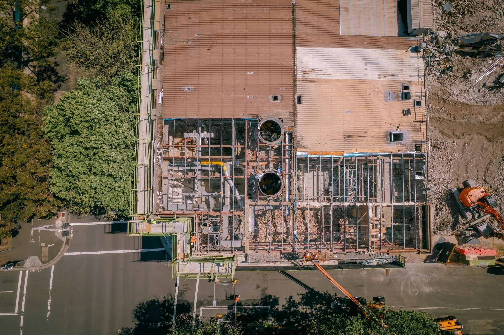 Final Stage of Diggers Club Demolition Underway at The Globe