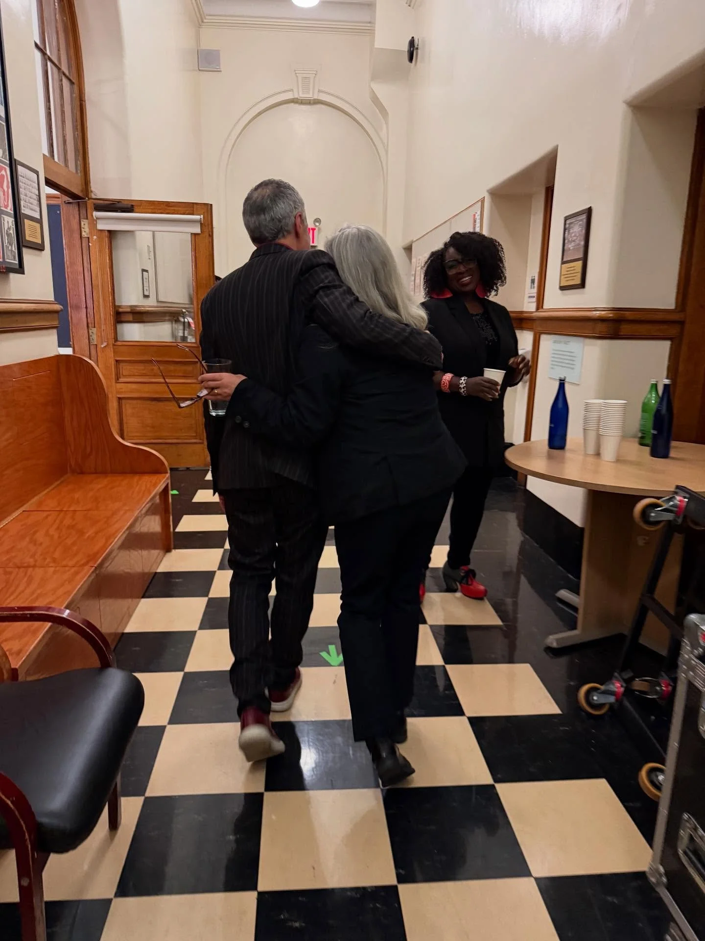 Happy Holidays everyone! Thanks again @erikdellapenna and @abenakd for some wonderful shows this fall ❤️