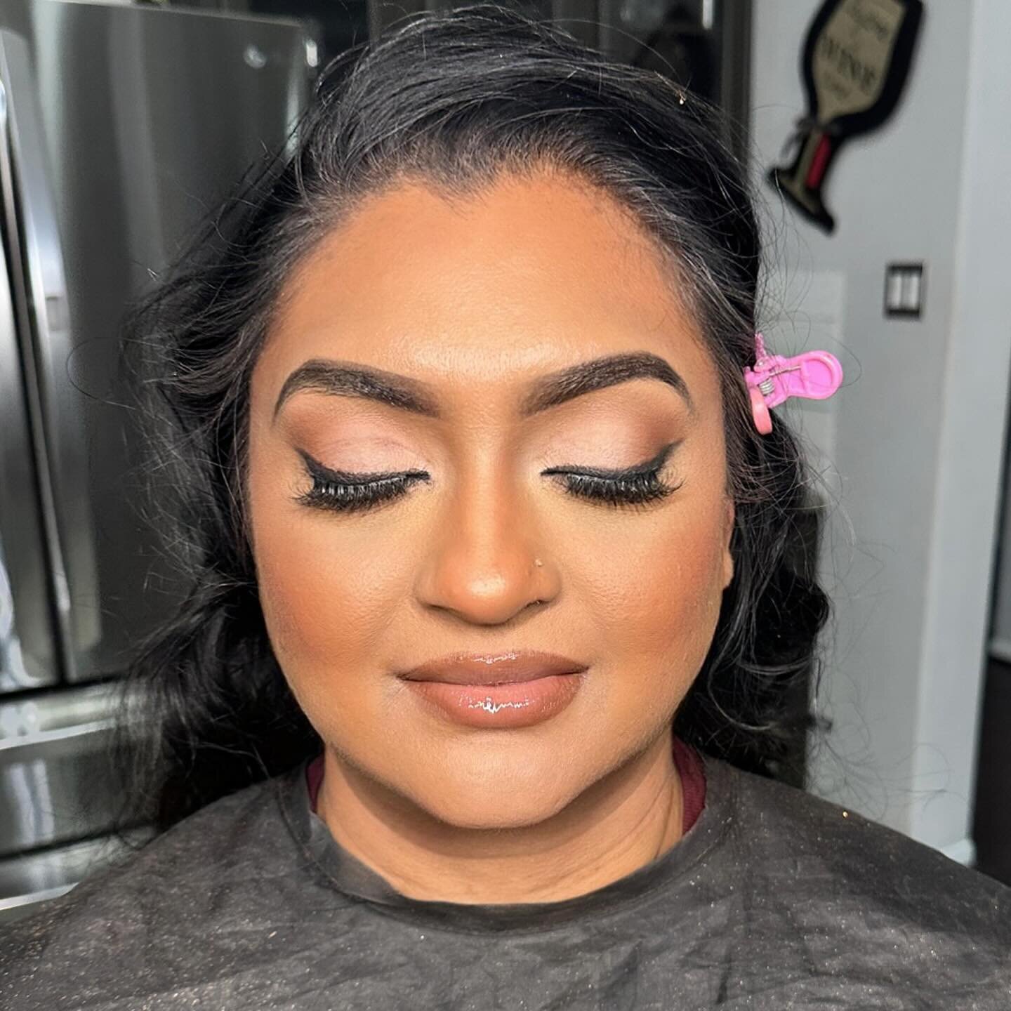 Confidence is the best makeup. But a little makeup doesn&rsquo;t hurt! 😉 Book your session for that extra boost. #ConfidentlyBeautiful #makeupboost 
Soft Glam does it every time 🧚🏽&zwj;♀️
Tell me what you think....like, comment, or share 🙏
.
.
Pr