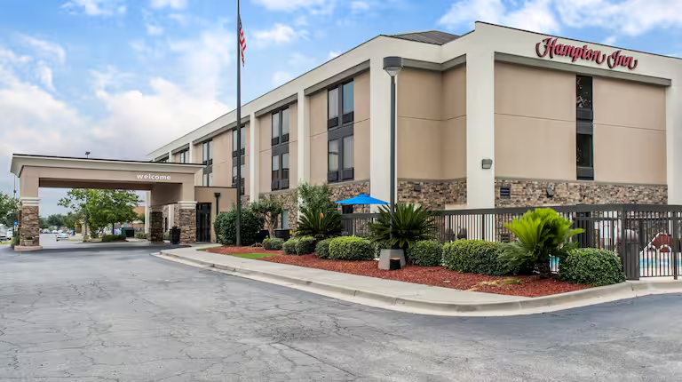 Elise Capital Completes Disposition of Hampton Inn