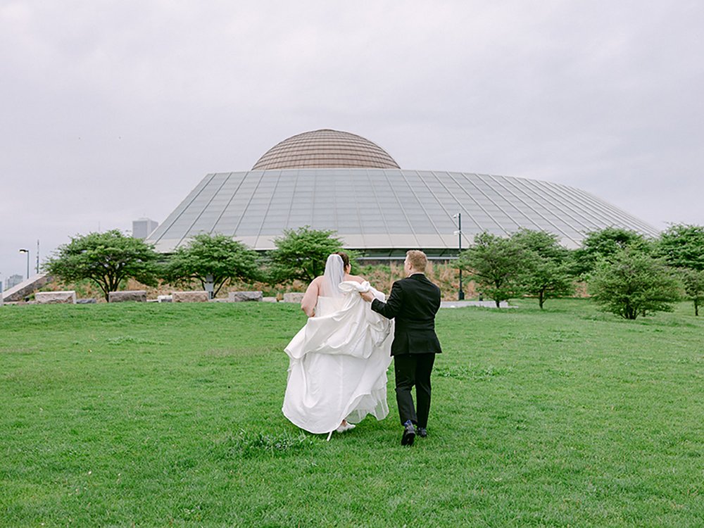 adler-planetarium-wedding-chicago-08.jpg