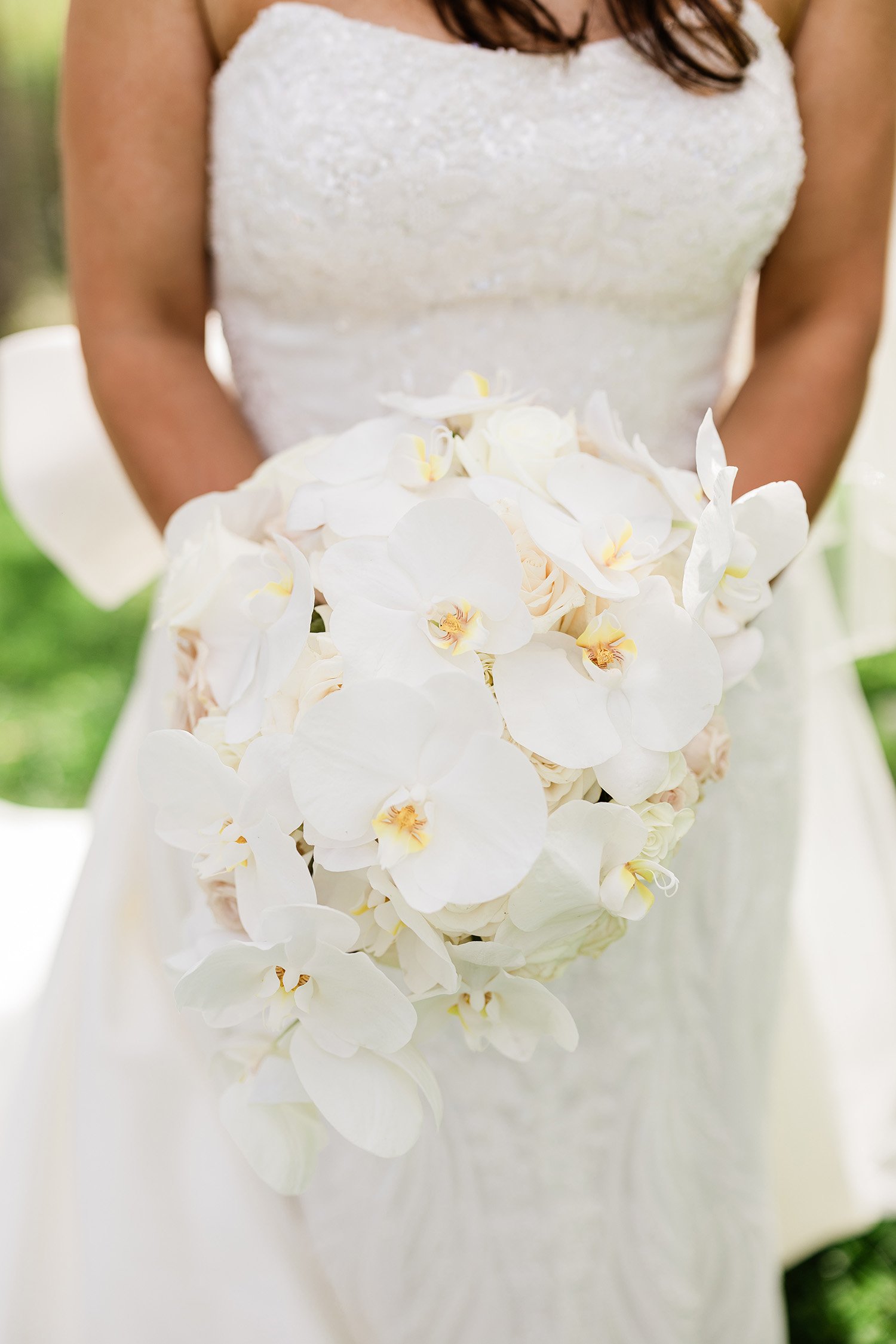 canvas-venue-wheeling-wedding-bridal-bouquet.jpg