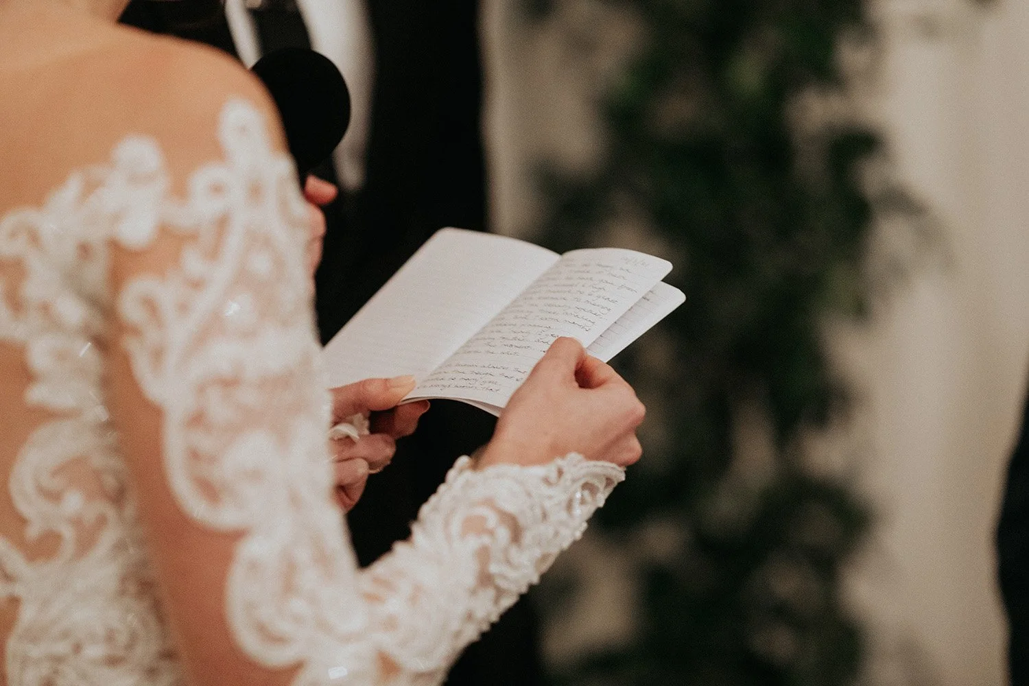 artifact-events-wedding-06-ceremony-vows.jpg
