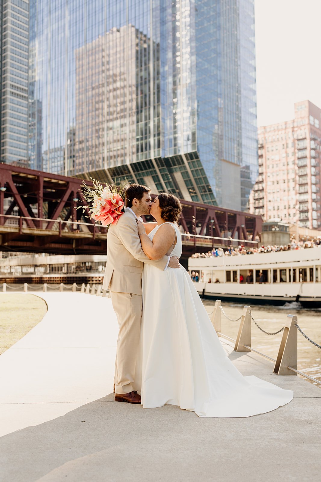 ovation-chicago-wedding-19.jpg