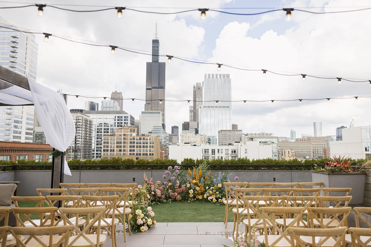 wedding ceremony on a rooftop in chicago