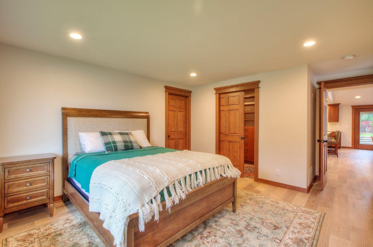 Master bedroom 2.jpg