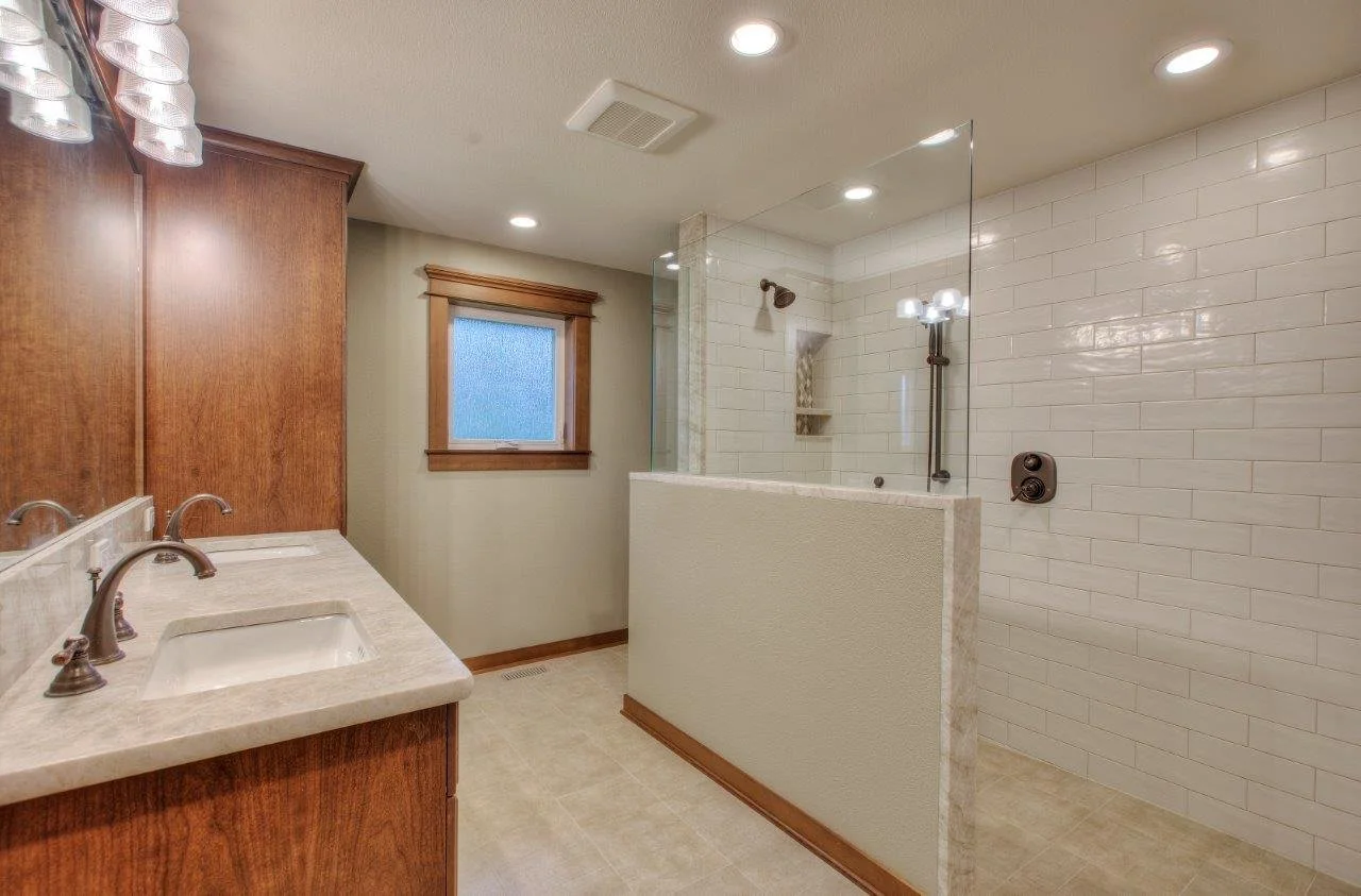 Master bathroom.jpg