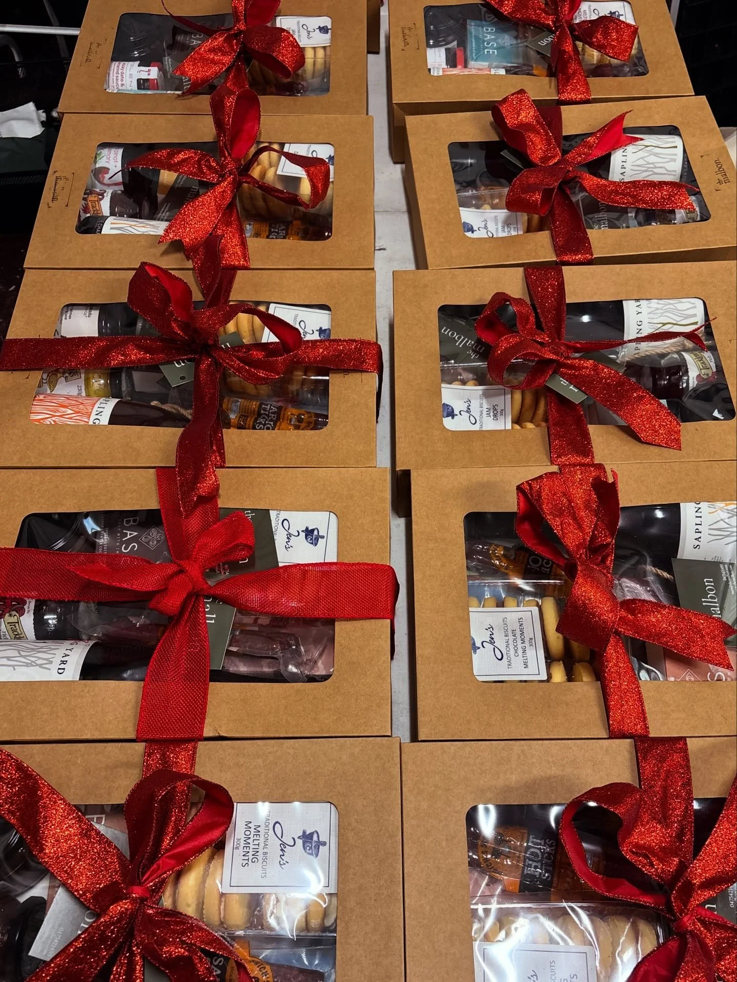 Curating hampers that celebrate Malbon favourites ❤️

One of the best parts of bringing these together is sharing and collaborating with incredible makers and creatives from our beautiful Bungendore. The brief on these was simple - deluxe food, local