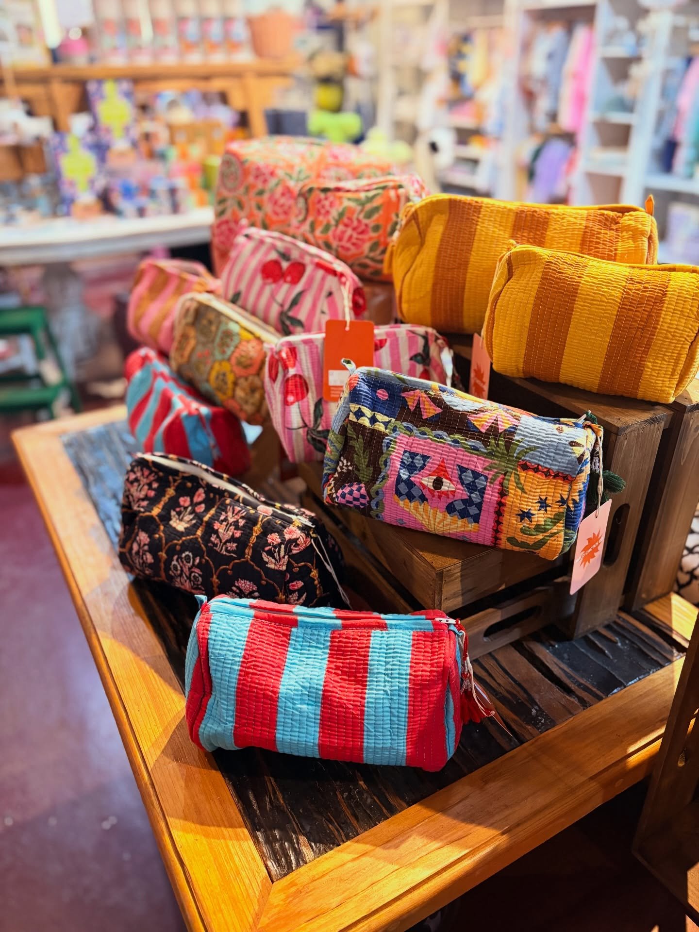 New goodies galore! 🙈❤️

This Easter, forget about the kids (we&rsquo;ve got them covered)! Indulge in some retail therapy 😘

Check out our new travertine pots - lightweight, solid, and earthy vibes. Autumn scarves, cute keychains, and gourmet sala