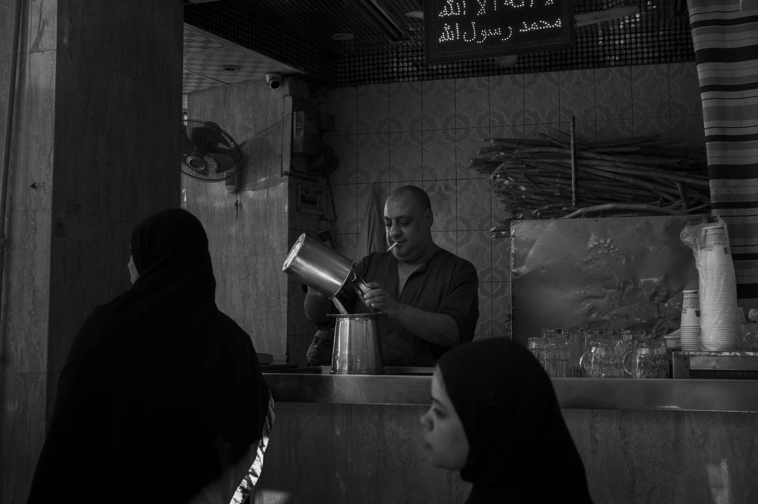 Around the bazaar of Esna
