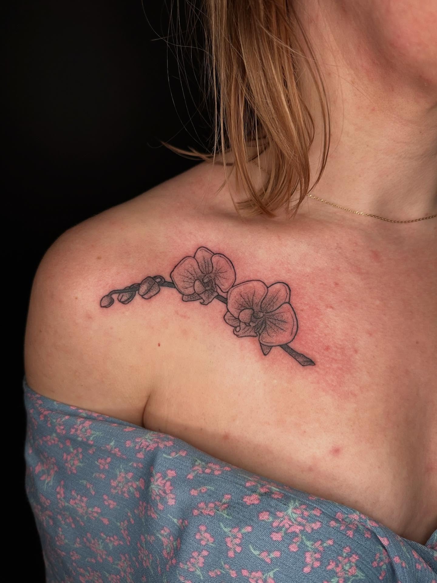 Added a matching orchid for Jessica!!!!!!🌸☀️

I also did a small touch up on her original one that I did a year ago!!!

Booking July &amp; August @darkartstattoomd just send a DM or my booking form for a spot💖