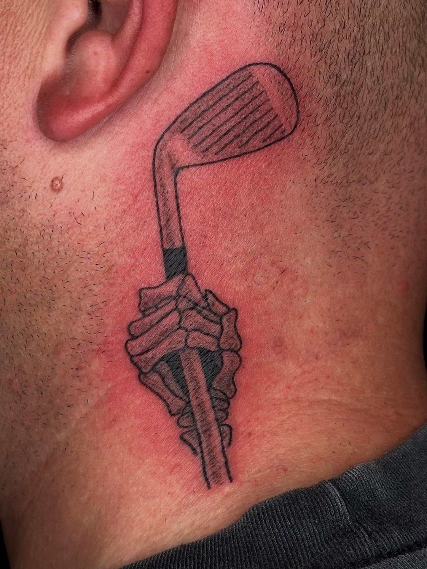 Sick golf club neck piece for Andy!!!⛳️🏌️

Booking December @darkartstattoomd just send a DM or my booking form for a spot💖