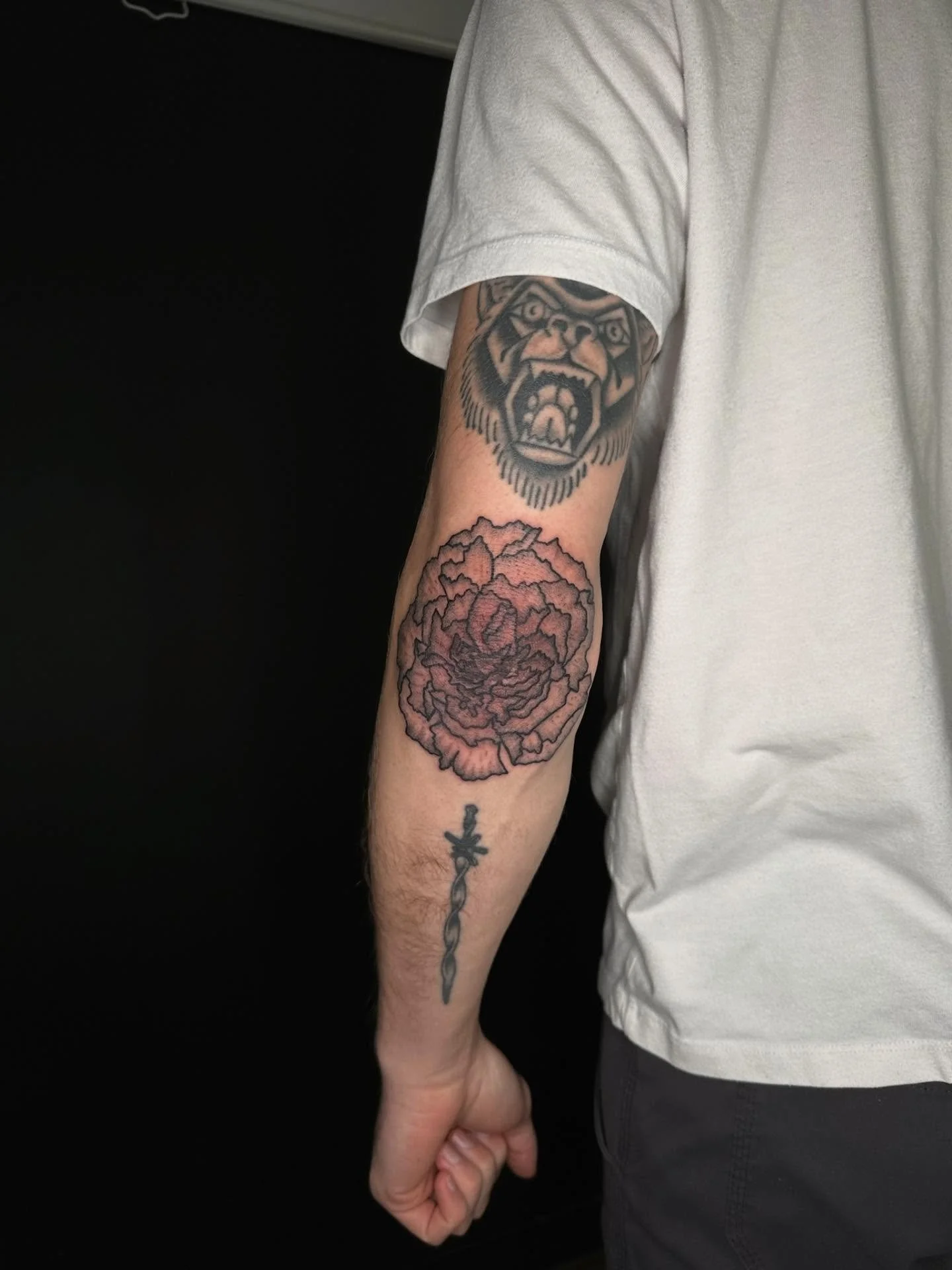 Elbow banger of a carnation for Sam!!!🌺💛

Booking January and February @darkartstattoomd just send a DM or my booking form for a spot💖