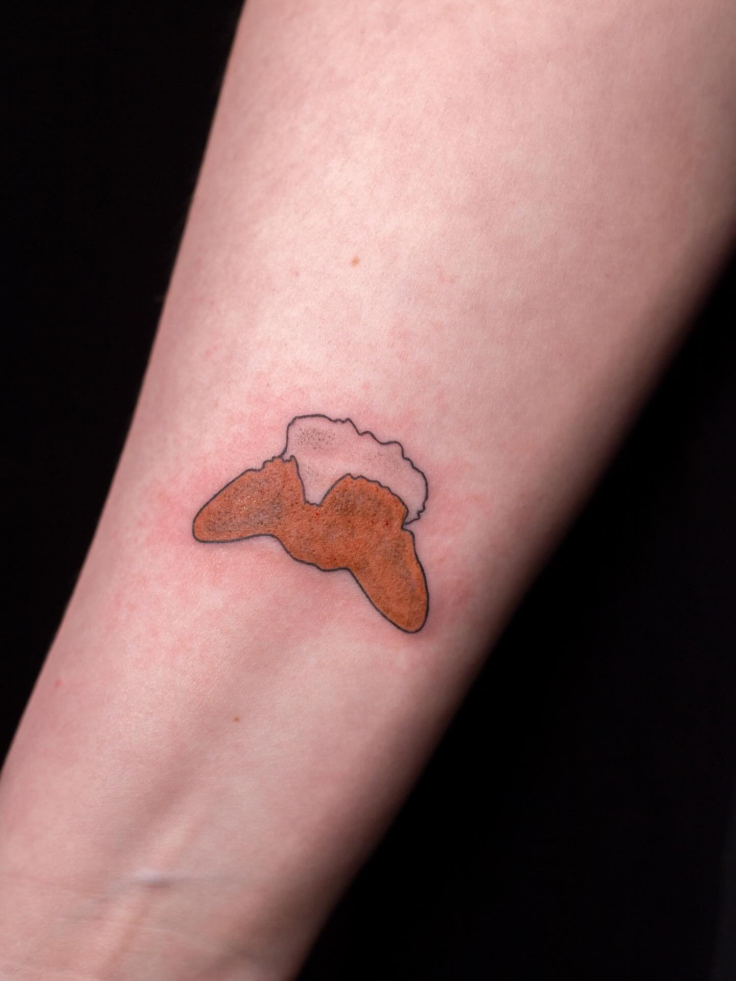 A sweet memorial piece for Kensie&rsquo;s first tattoo!!!❤️🐾

Thank you for your trust with something so special, it was lovely working with you on this one!!!

Booking June! Just send a DM or my booking form for a spot💖