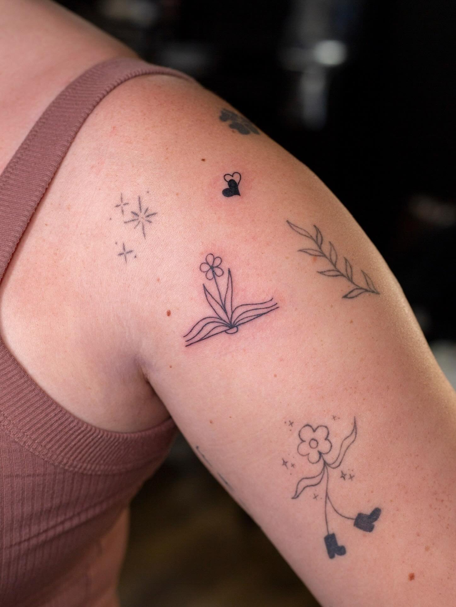 Added some more lil cuties to Cara&rsquo;s patchwork sleeve!!! All the pieces are either healed or fresh by me 🥹💖

We&rsquo;ve been working on this for 2 years intermittently, and it&rsquo;s so cool seeing it all fill out bit by bit!! Thank you so 