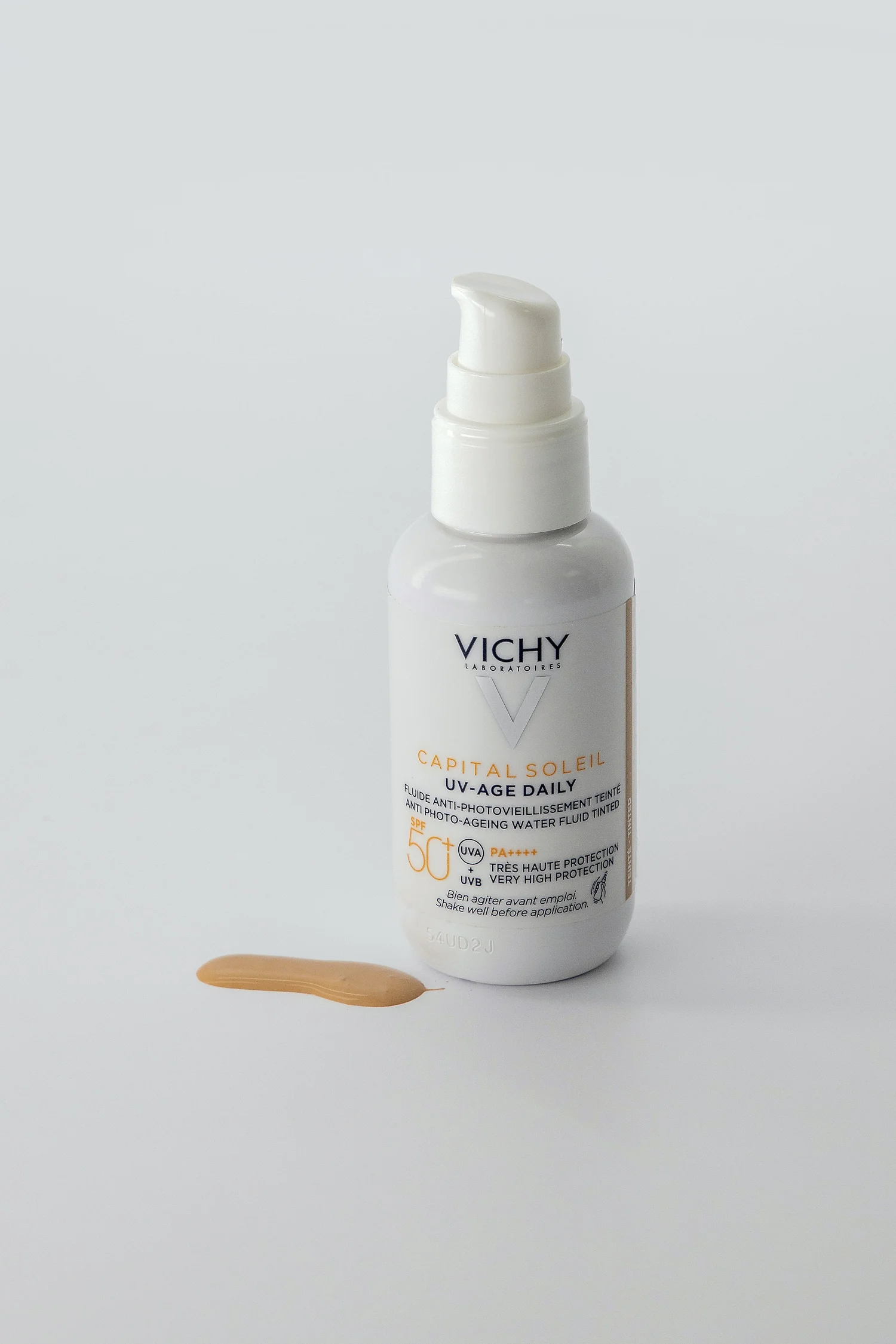 Fotografía de producto Vichy sobre fondo claro