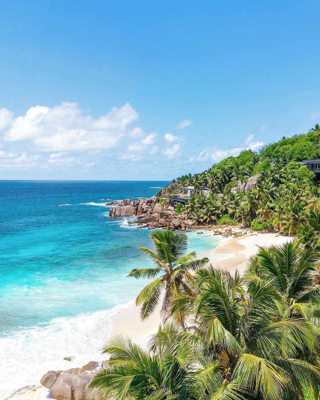 The Seychelles have been a popular request from our clients this year&mdash;and with the brand-new Cheval Blanc Seychelles, it&rsquo;s easy to see why.
⠀⠀⠀⠀⠀⠀⠀⠀⠀
Thinking of visiting? Since it&rsquo;s a bit of a trek, here&rsquo;s how we like to pair