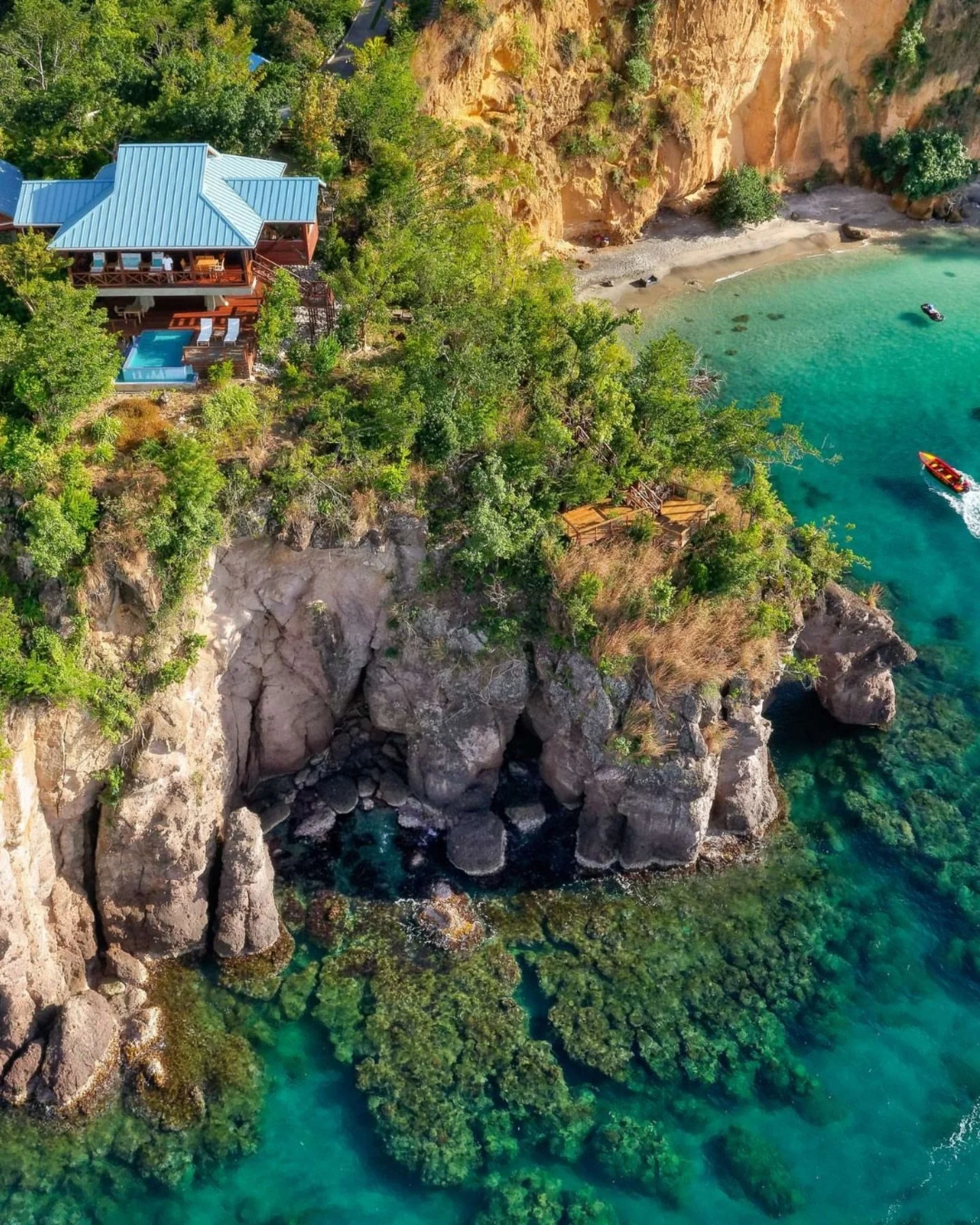 Hidden on the lush cliffs of Dominica, Secret Bay is what happens when luxury meets untouched nature 🌿✨
Think private villas, no crowds, and a front-row seat to one of the Caribbean&rsquo;s most raw and beautiful islands.

What makes it so special:
