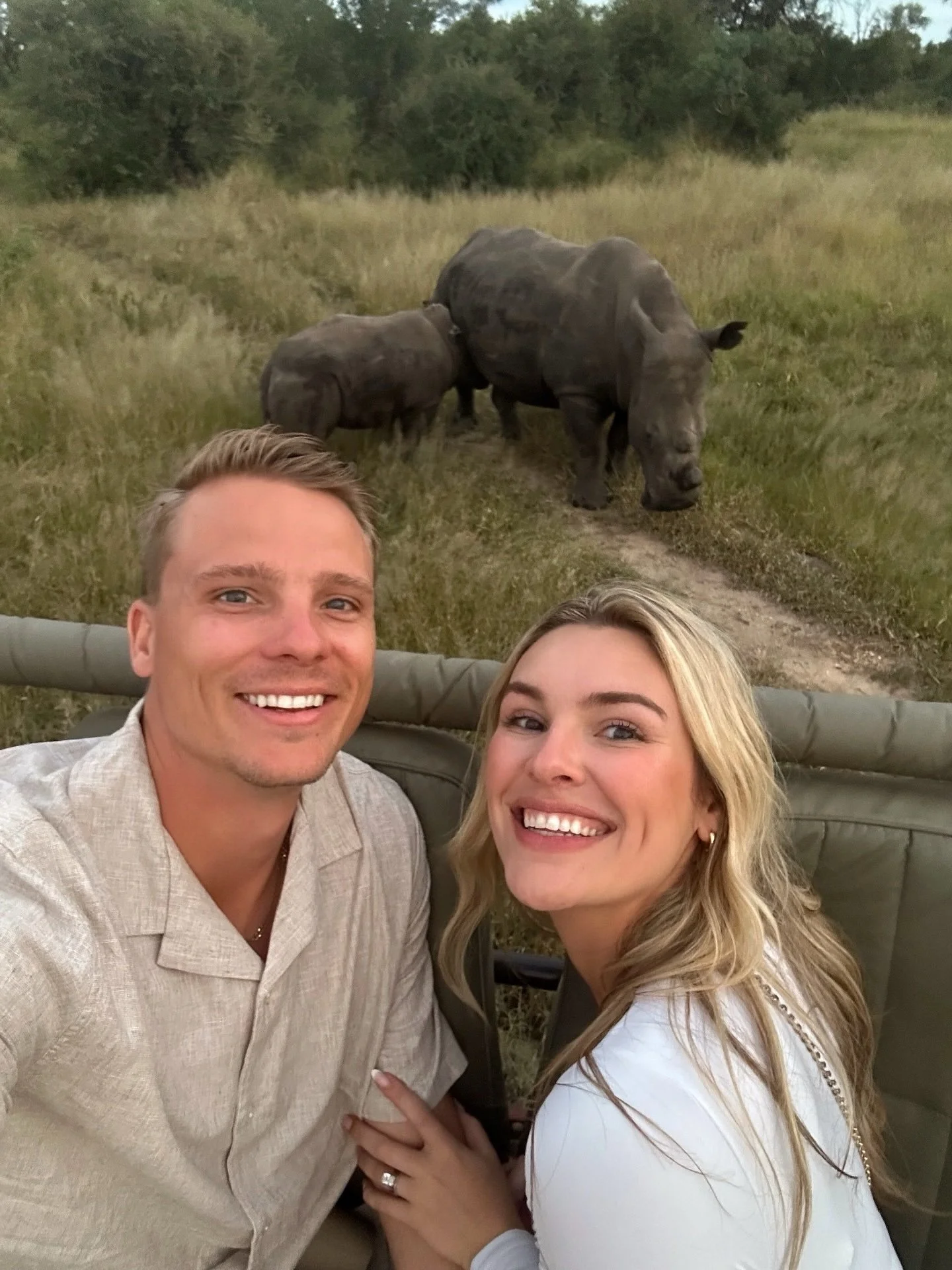 Client honeymoon postcards from South Africa 🇿🇦✨

Four nights deep in the bush &mdash; where wake-up calls come with the sound of lions and sundowners happen from the back of a Land Rover.

Trip highlights: 
🦁 Twice-daily game drives across 14,700