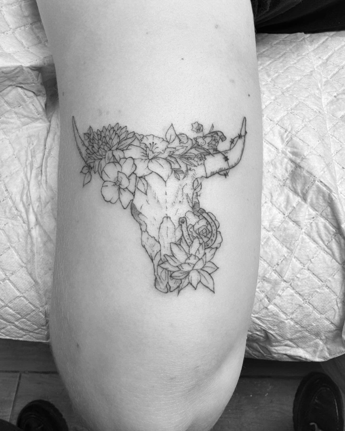 🐄+ 🌸🌼 = 🩵

It was SO MUCH fun creating this piece with Kylee - we were able to incorporate family birth flowers with other important design aspects for her to create a one-of-a-kind piece for her with massive sentimental value. 

Did I mention ho