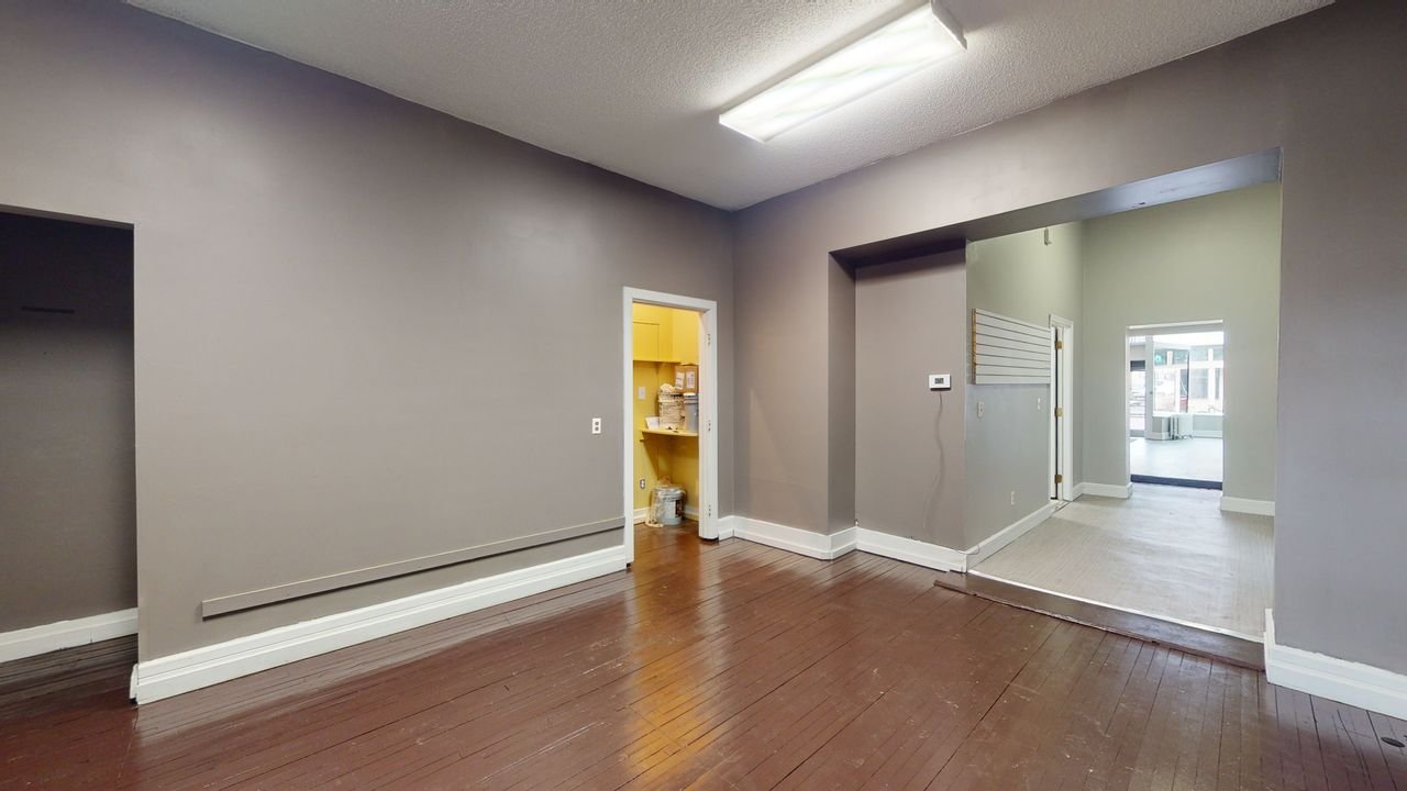 423 Main3.jpg